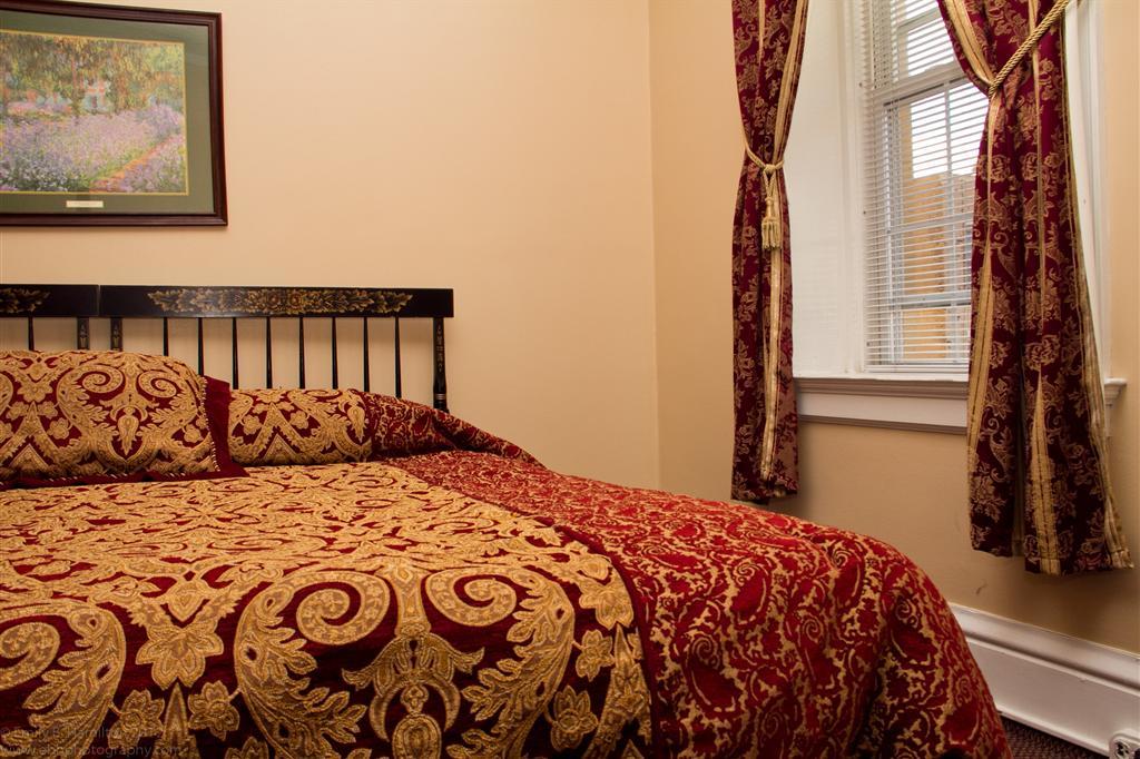 The Yankee Pedlar Inn Torrington Номер фото