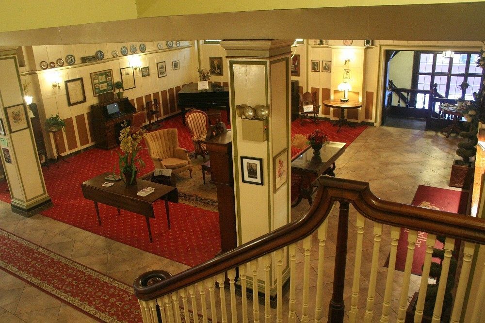 The Yankee Pedlar Inn Torrington Экстерьер фото