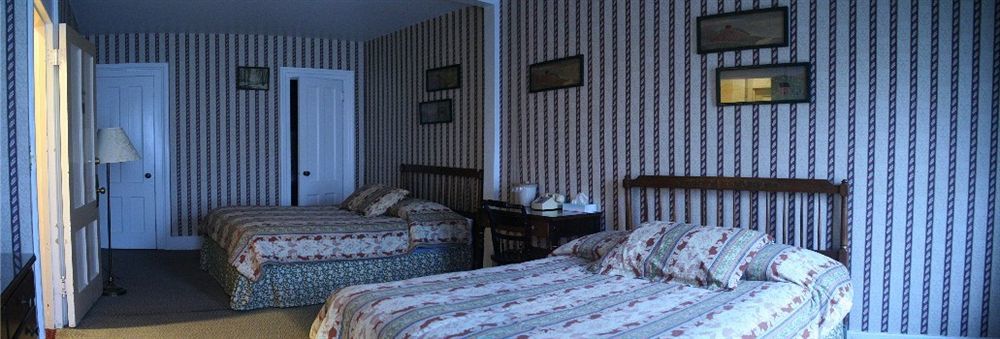 The Yankee Pedlar Inn Torrington Экстерьер фото